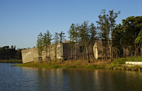 远香湖公园探香阁餐厅